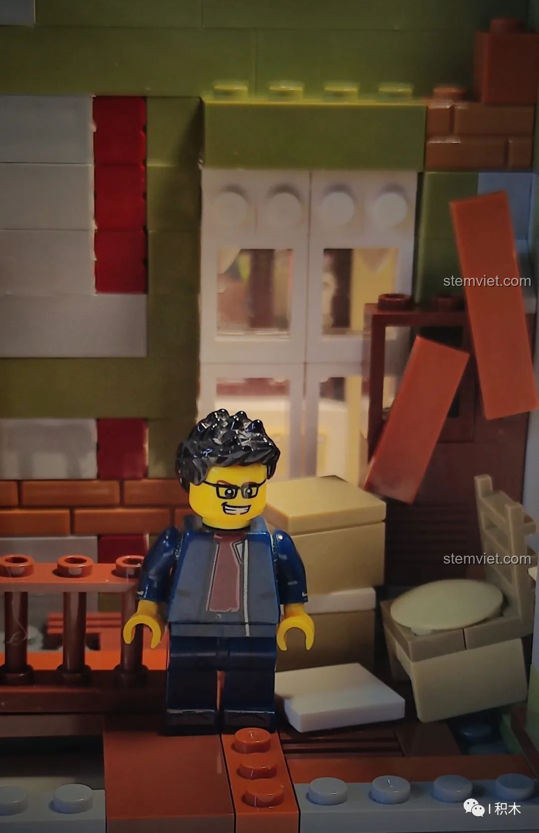 Tất cả 7 minifigures đi kèm bộ ZHEGAO QL0924 Quán Rượu Cổ đã được lắp ráp hoàn chỉnh.