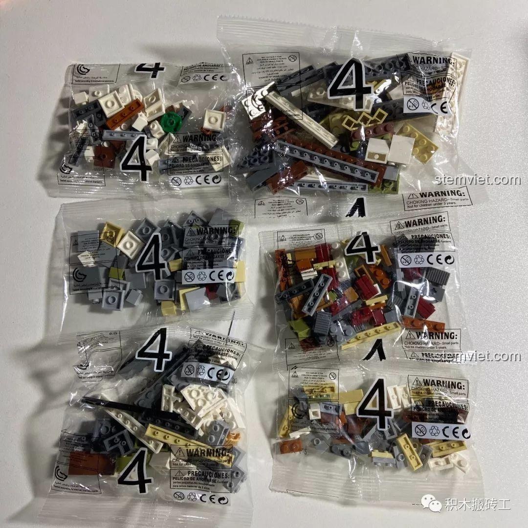 Các túi chi tiết cho bước 4 của bộ xếp hình ZHEGAO QL0924 Quán Rượu Cổ, chuẩn bị cho việc xây dựng sàn tầng hai.