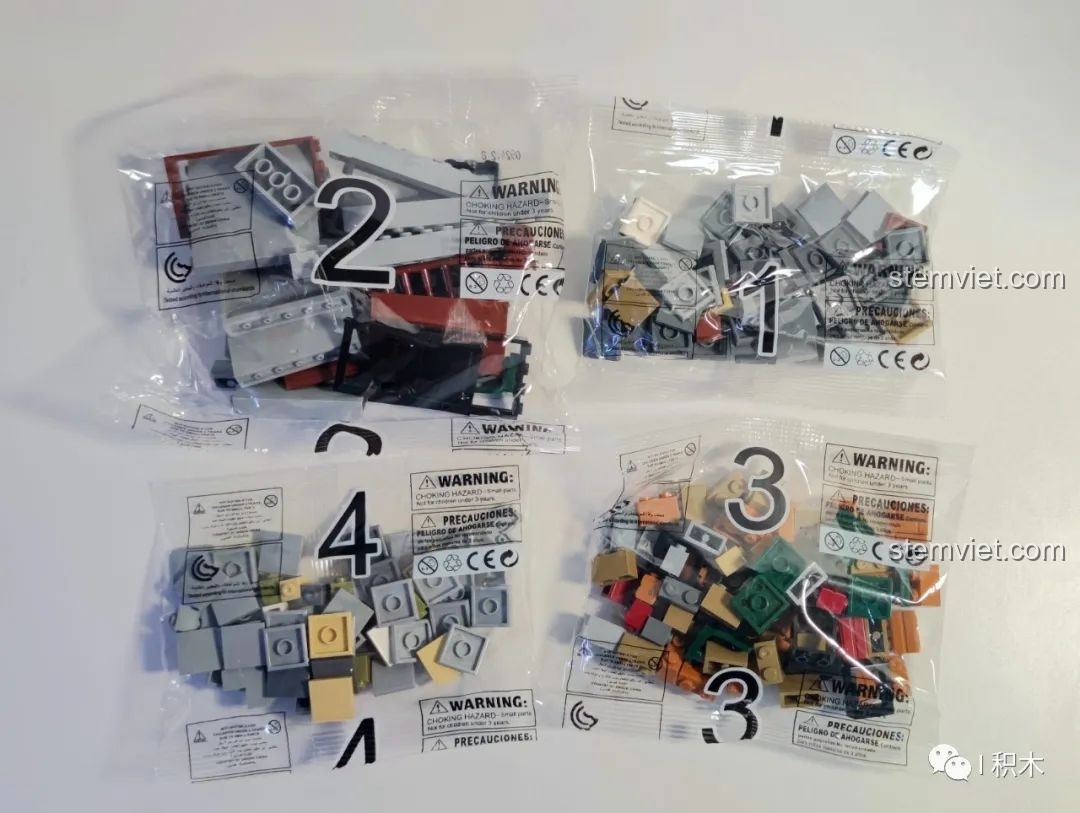 Các túi mảnh ghép được đánh số từ 1 đến 4 của bộ ZHEGAO QL0924 Quán Rượu Cổ.