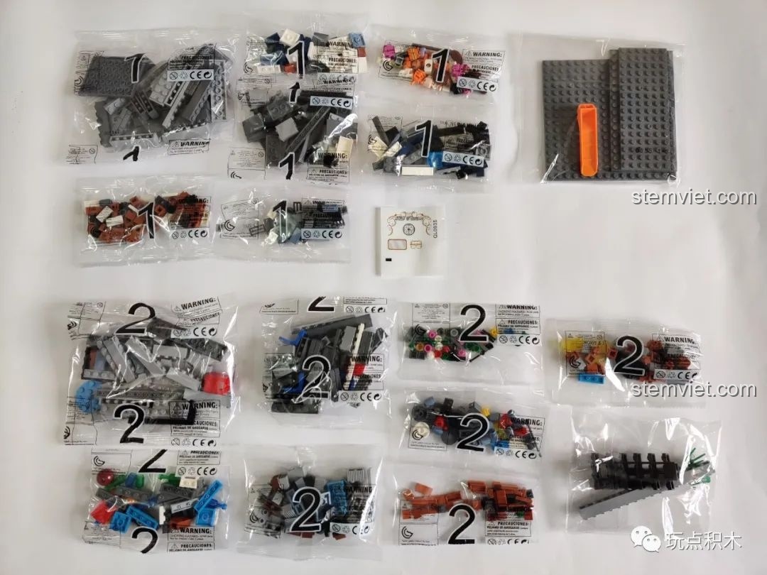 Các túi chi tiết được đánh số 1 và 2 trong bộ lắp ghép Quán rượu Hill cho con trai trên 6 tuổi.