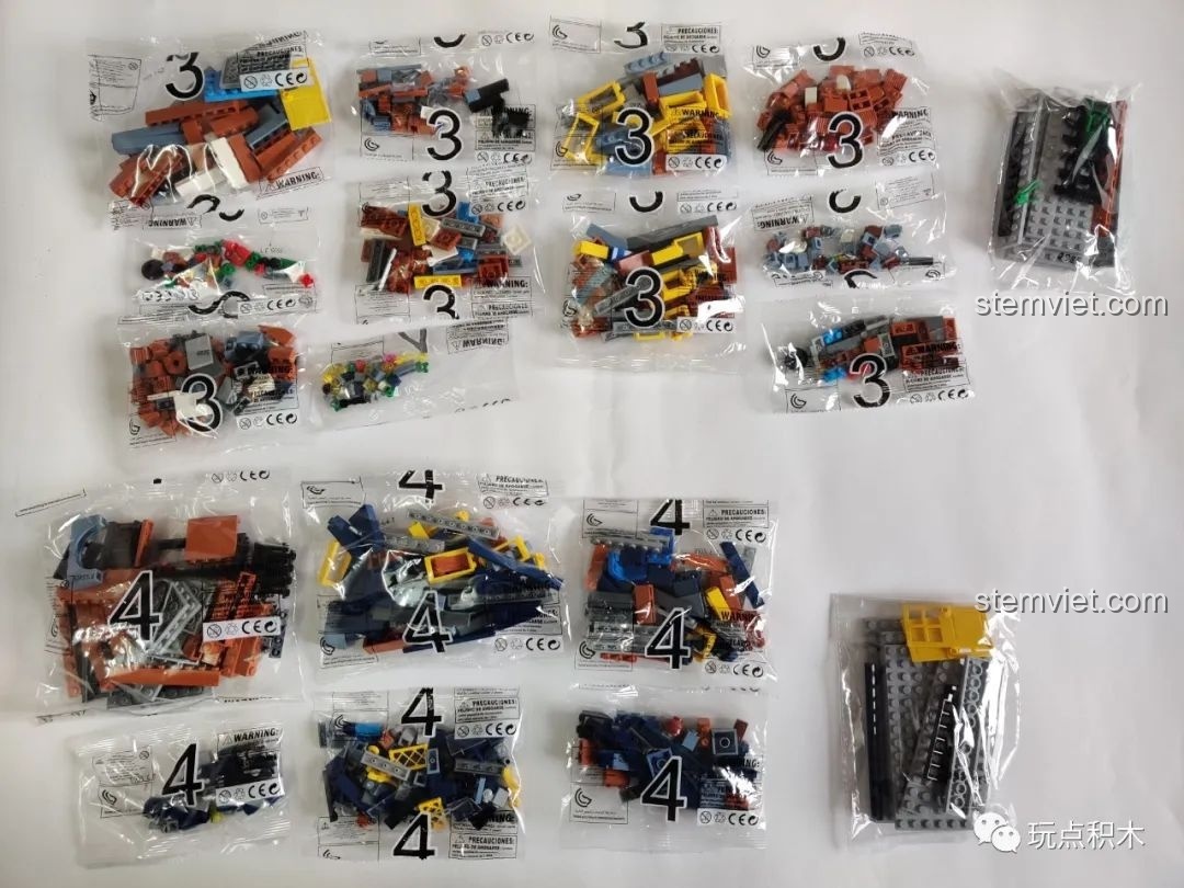 Các túi chi tiết được đánh số 3 và 4 của bộ đồ chơi xây dựng Tòa nhà Quán rượu Hill 0935 siêu tiết kiệm.