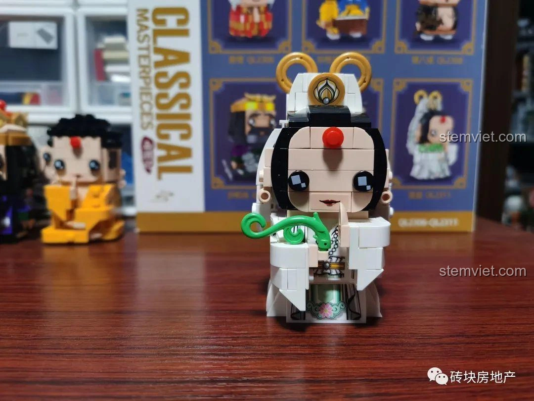 Mô hình Quan Âm Bồ Tát Zhegao QL2311 từ một góc khác, cho thấy tổng thể thiết kế.