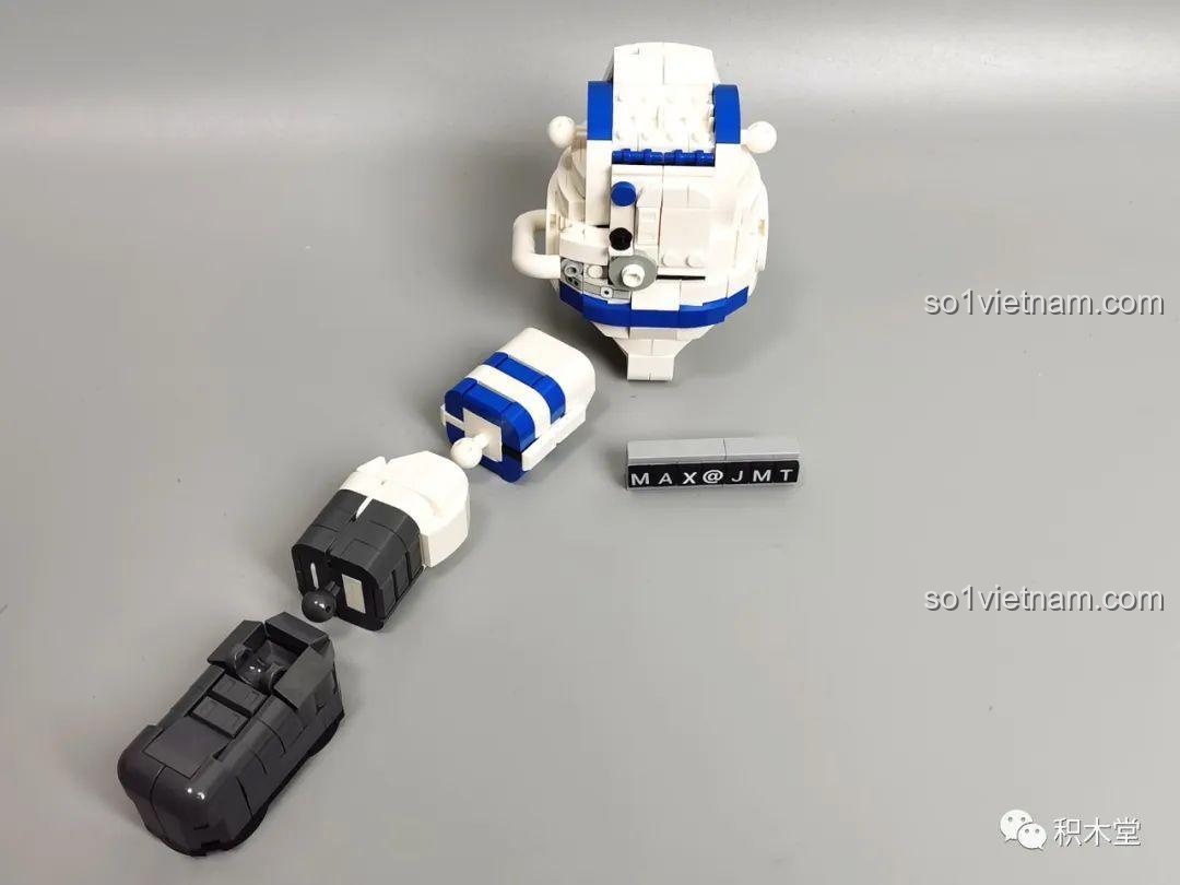 Chân mô hình phi hành gia Trung Quốc ZMS T2037 đang lắp ráp