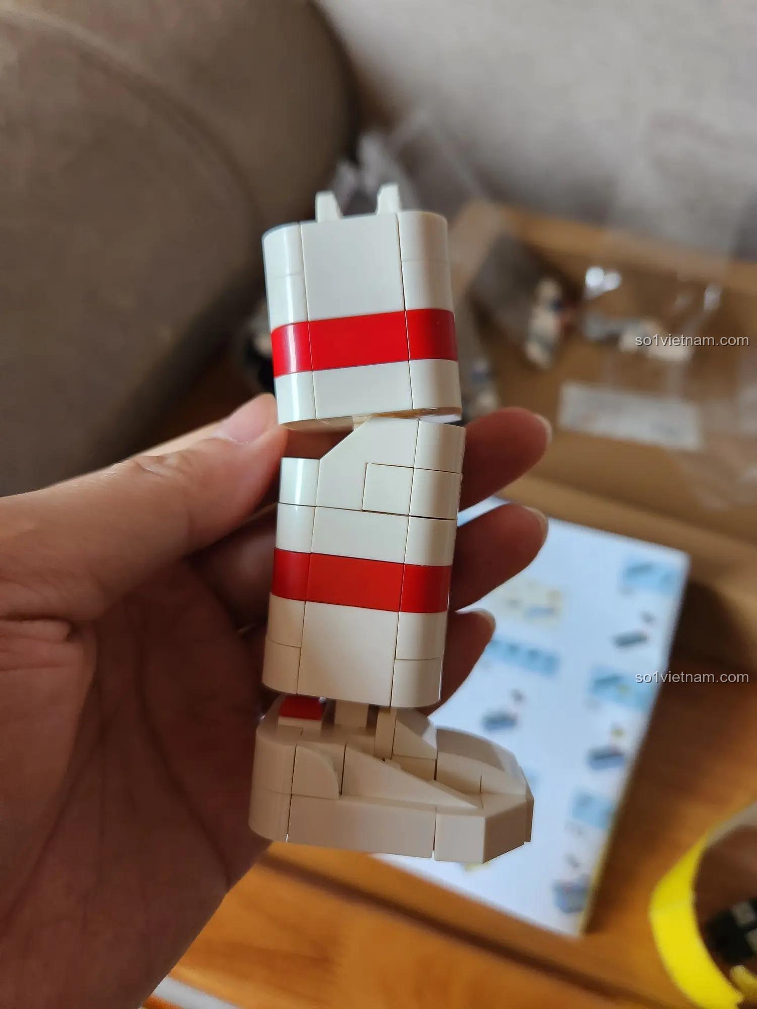 Chi tiết thân của mô hình phi hành gia ZMS T2050