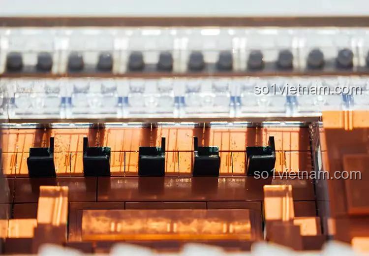 Chi tiết nội thất của mô hình Thư viện Cô đơn Aranya Amazing Brick AB11002