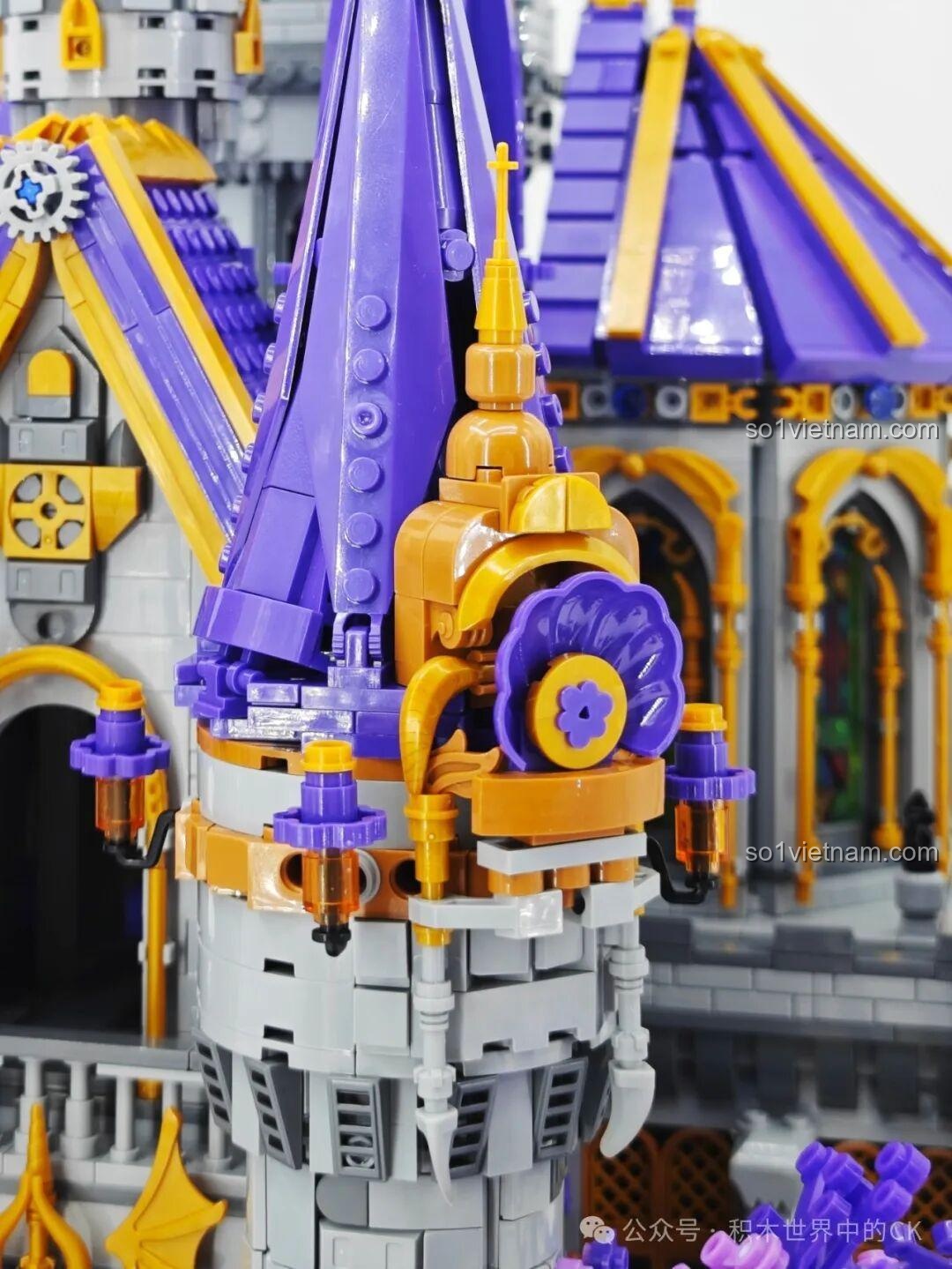 Một góc nhìn khác về chi tiết tháp của Lâu đài Ma thuật BAKA 33210, làm nổi bật các họa tiết trang trí.