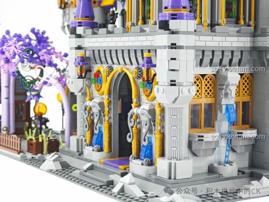 Cổng vòm bên trong Lâu đài Ma thuật BAKA 33210, dẫn đến các khu vực khác của lâu đài.