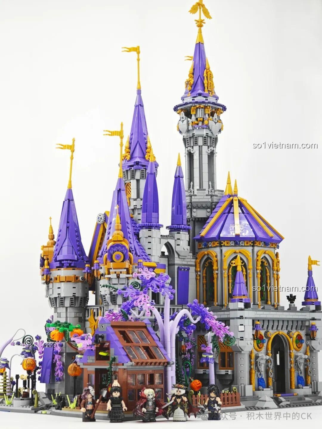 Toàn cảnh Lâu đài Ma thuật BAKA 33210, làm nổi bật sự lộng lẫy và huyền bí của công trình Gothic.