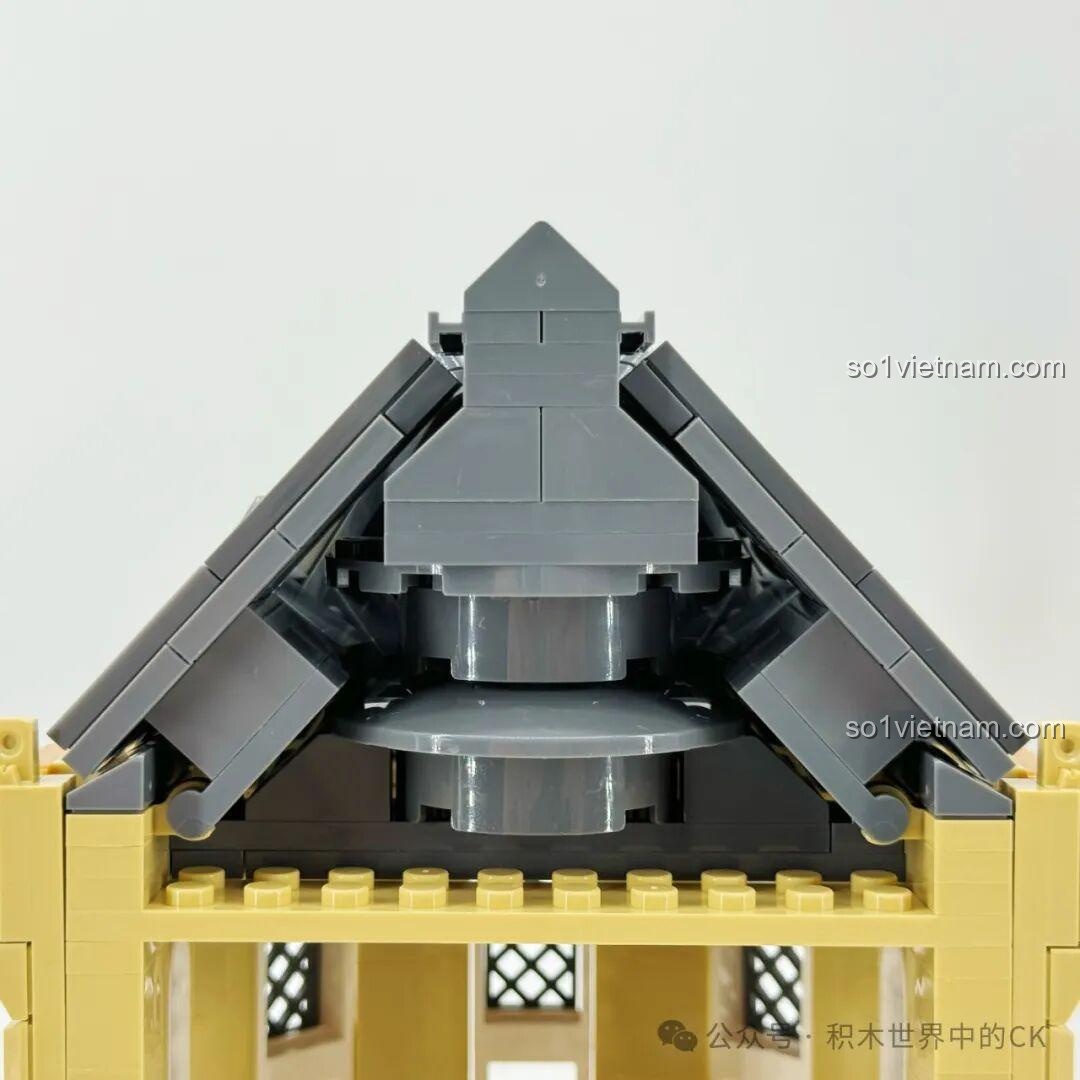 Chi tiết tinh xảo của bộ lắp ghép Nhà thờ Đức Bà Paris BAKA 33213, thể hiện kiến trúc Gothic cổ điển, chất lượng cao