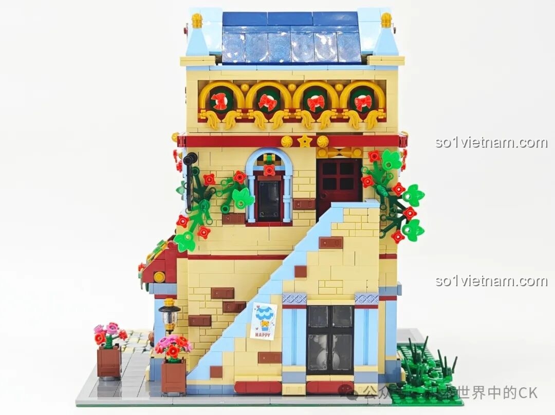 Chi tiết trang trí Giáng Sinh trên phần mái của bộ BAKA 33230.