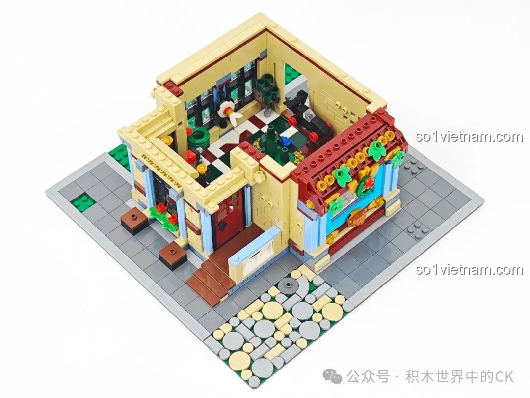 Chi tiết nội thất bên trong tầng 1 của bộ BAKA 33230 Ngôi Nhà Đồ Chơi Gấu.