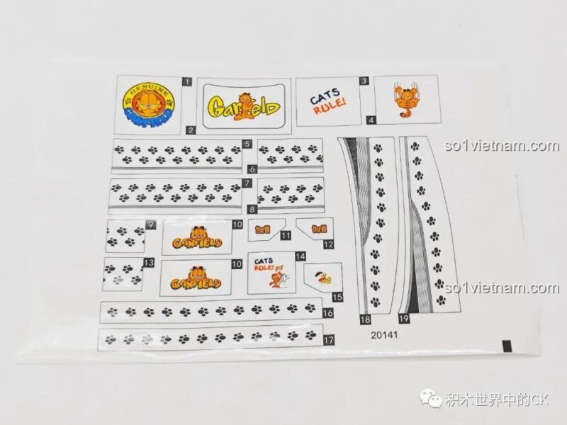 Tờ decal sticker trang trí cho bộ lắp ghép Xe mui trần của Garfield, tăng thêm độ chi tiết.