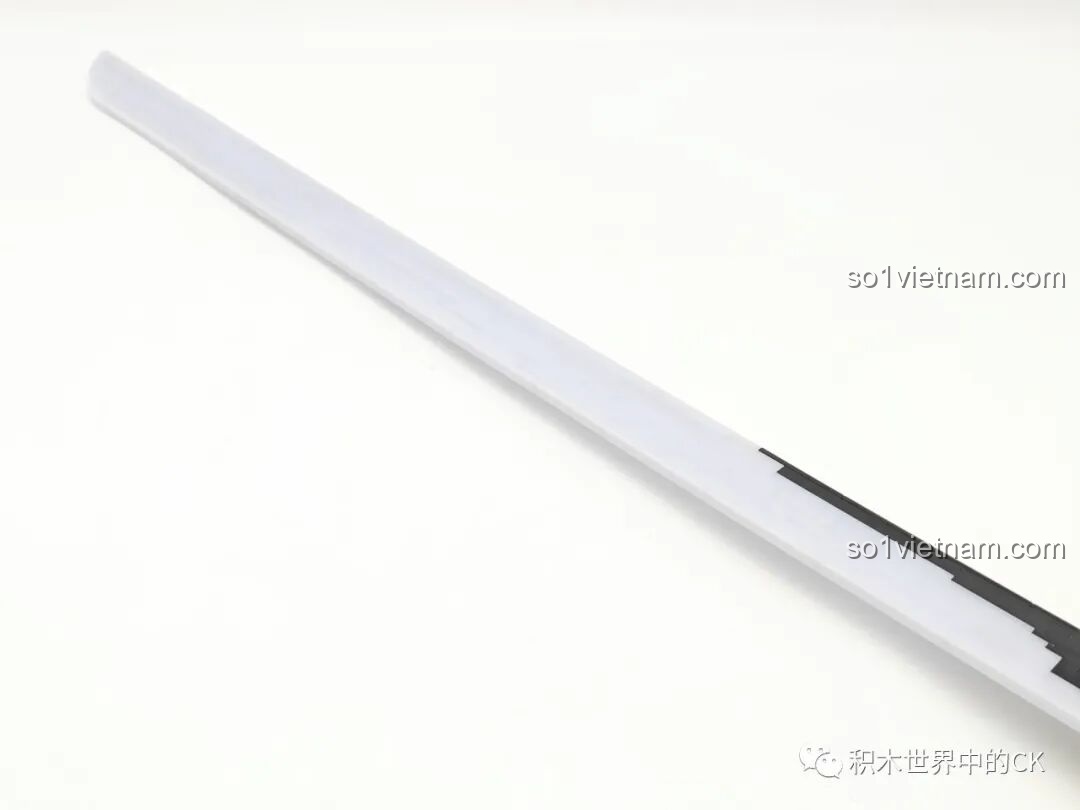 Tiến độ lắp ráp Balody 21108 Ma Đao Thiên Nhận, lưỡi kiếm dần hoàn thiện với các chi tiết nhỏ.