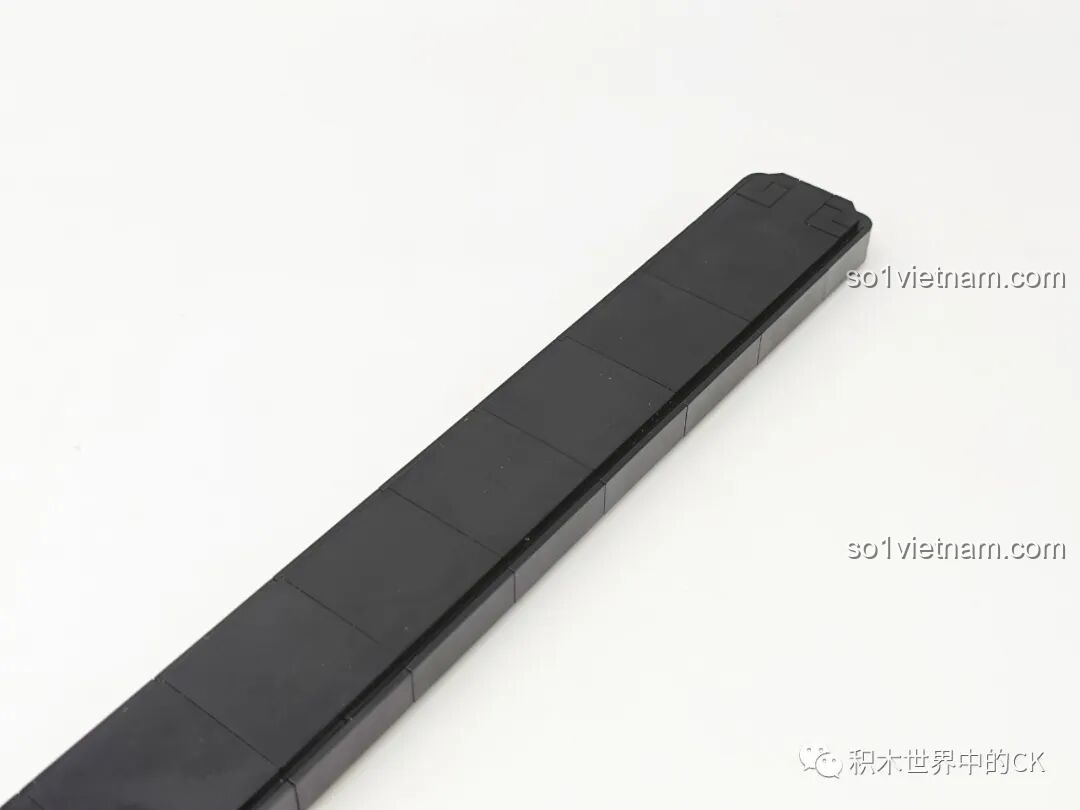 Chi tiết phần cuối vỏ kiếm của Balody 21108 Ma Đao Thiên Nhận, thể hiện sự chắc chắn và liền mạch.