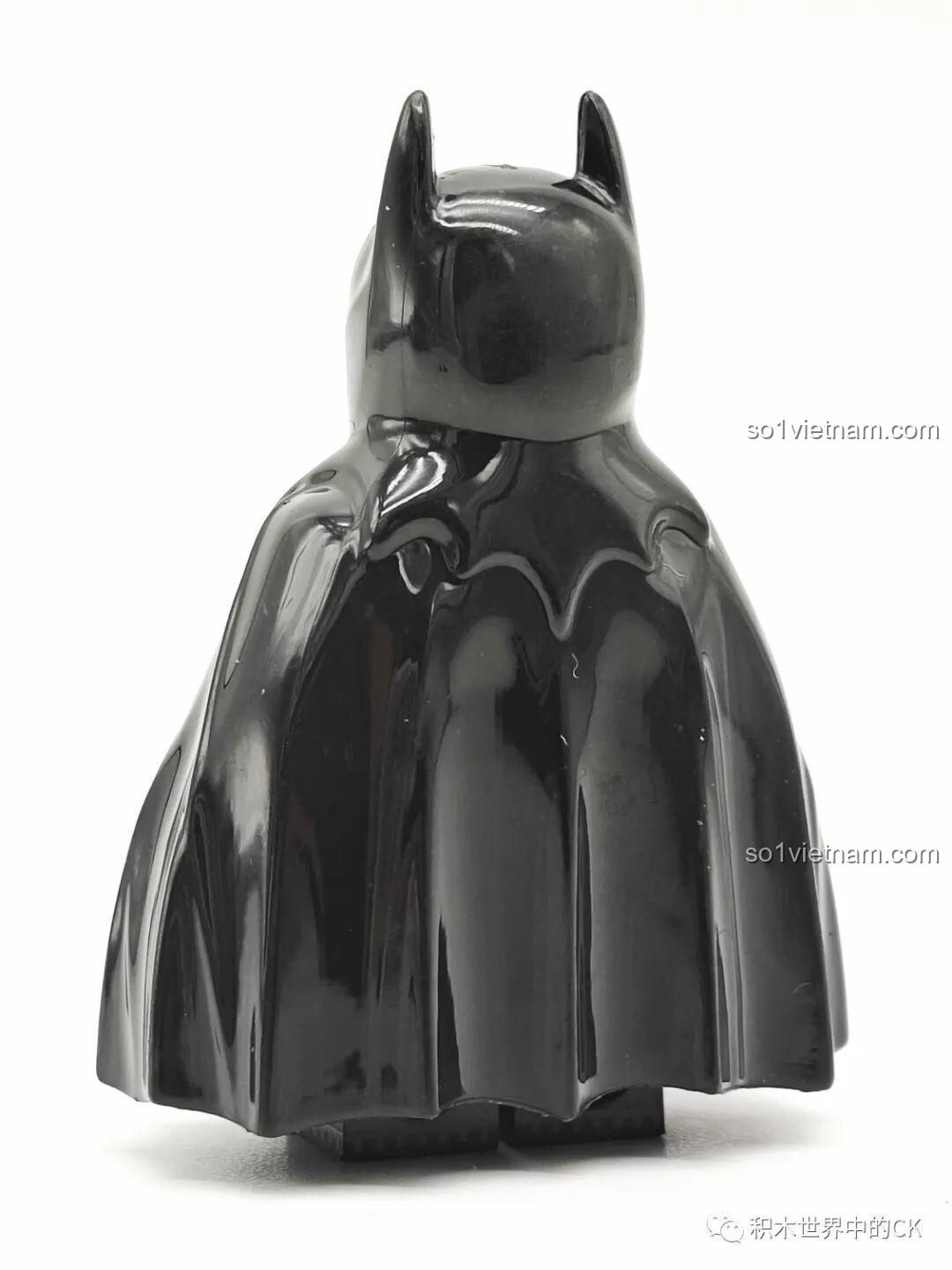 Chi tiết mặt sau của nhân vật Ben Batman trong bộ G0123