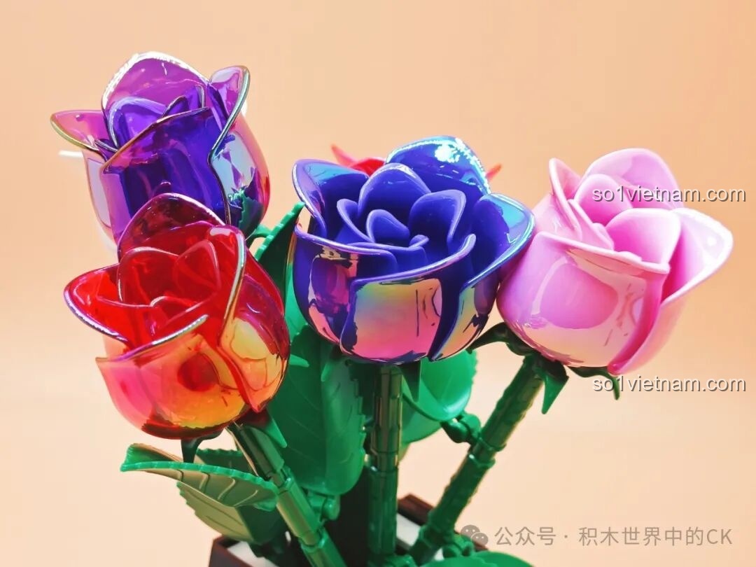 Bình hoa hồng lắp ghép ZHEGAO được trưng bày đẹp mắt