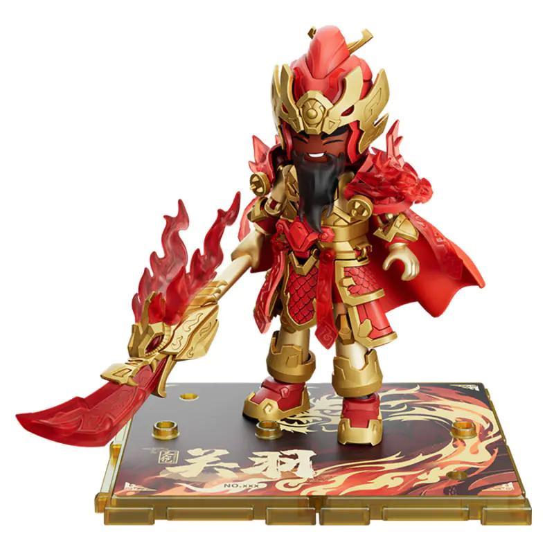 Ảnh chi tiết đồ chơi mô hình Quan Vũ Blokees 85047. Mô hình Thánh Giáp Quan Vũ oai phong với lớp sơn metallic đỏ vàng, cầm Thanh Long Yển Nguyệt Đao, phù hợp cho con trai trên 10 tuổi.