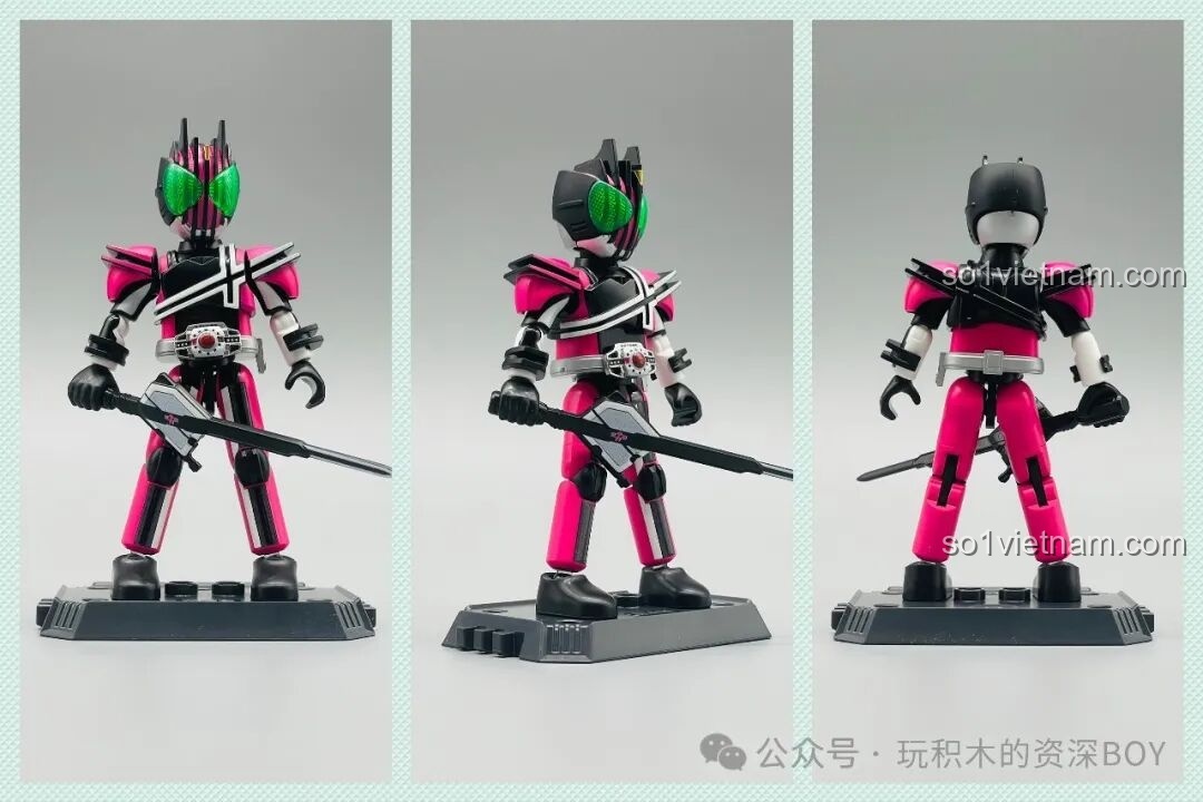 Bộ sưu tập 5 mô hình Kamen Rider BLOKEES 74201 đã hoàn thiện, đứng trên đế trưng bày, tạo dáng chiến đấu.