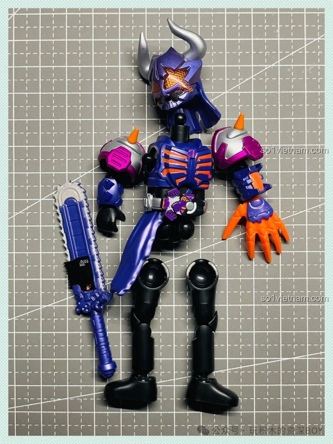 Quá trình lắp ráp cơ bản mô hình Kamen Rider Buffa Zombie Form BLOKEES 74201, thân hình bắt đầu được định hình.