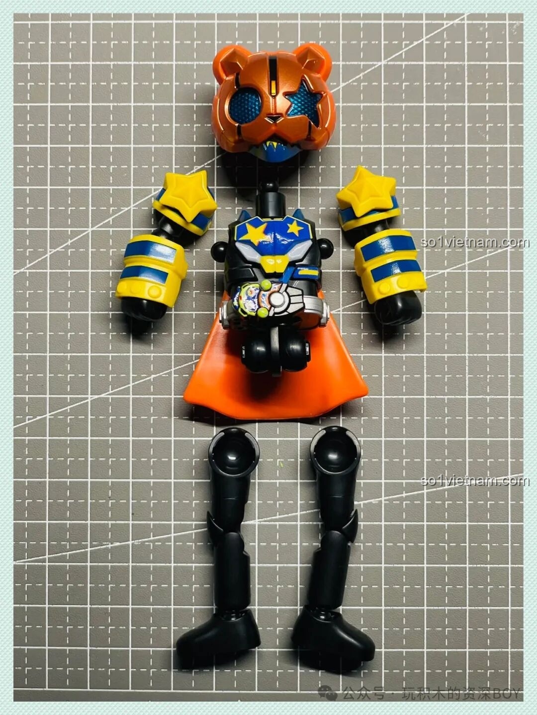 Quá trình lắp ráp cơ bản mô hình Kamen Rider Na-Go Pumpkin Jack Form BLOKEES 74201, thân hình đang được lắp ghép.