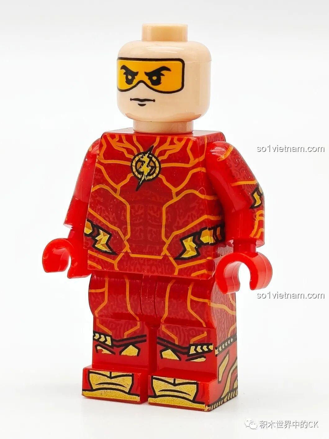 Cách sắp xếp các nhân vật DC Comics G牌 G0123 trên bàn làm việc