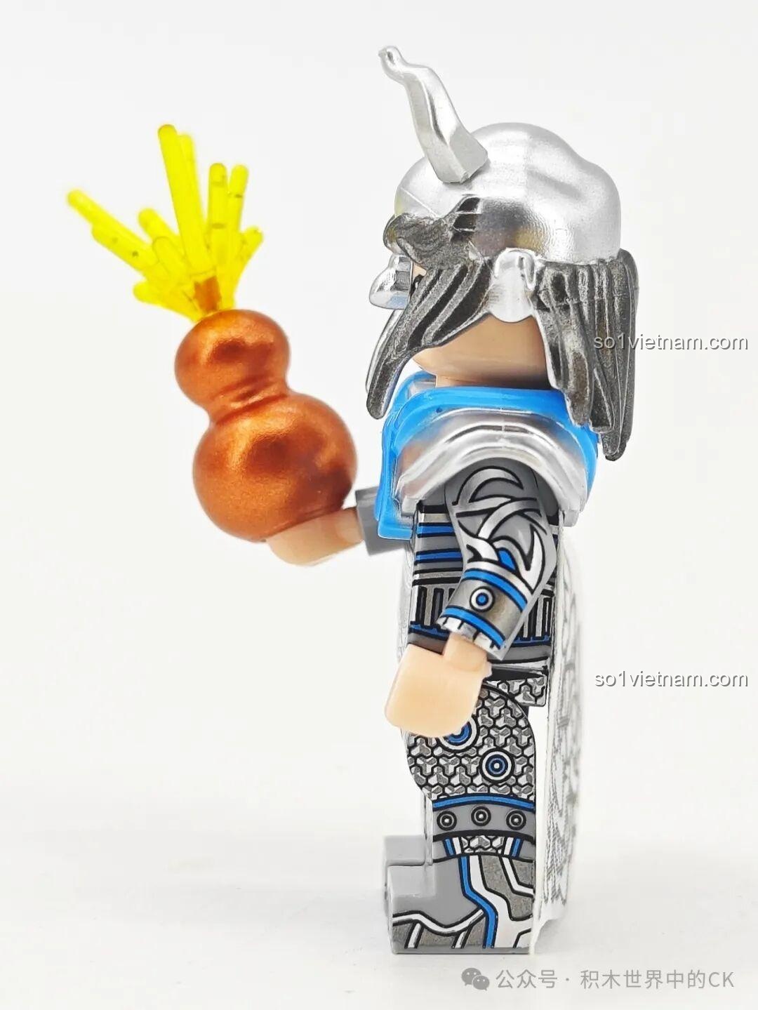 Mặt sau nhân vật Tam Thái Tử Aobing trong bộ đồ chơi lắp ráp