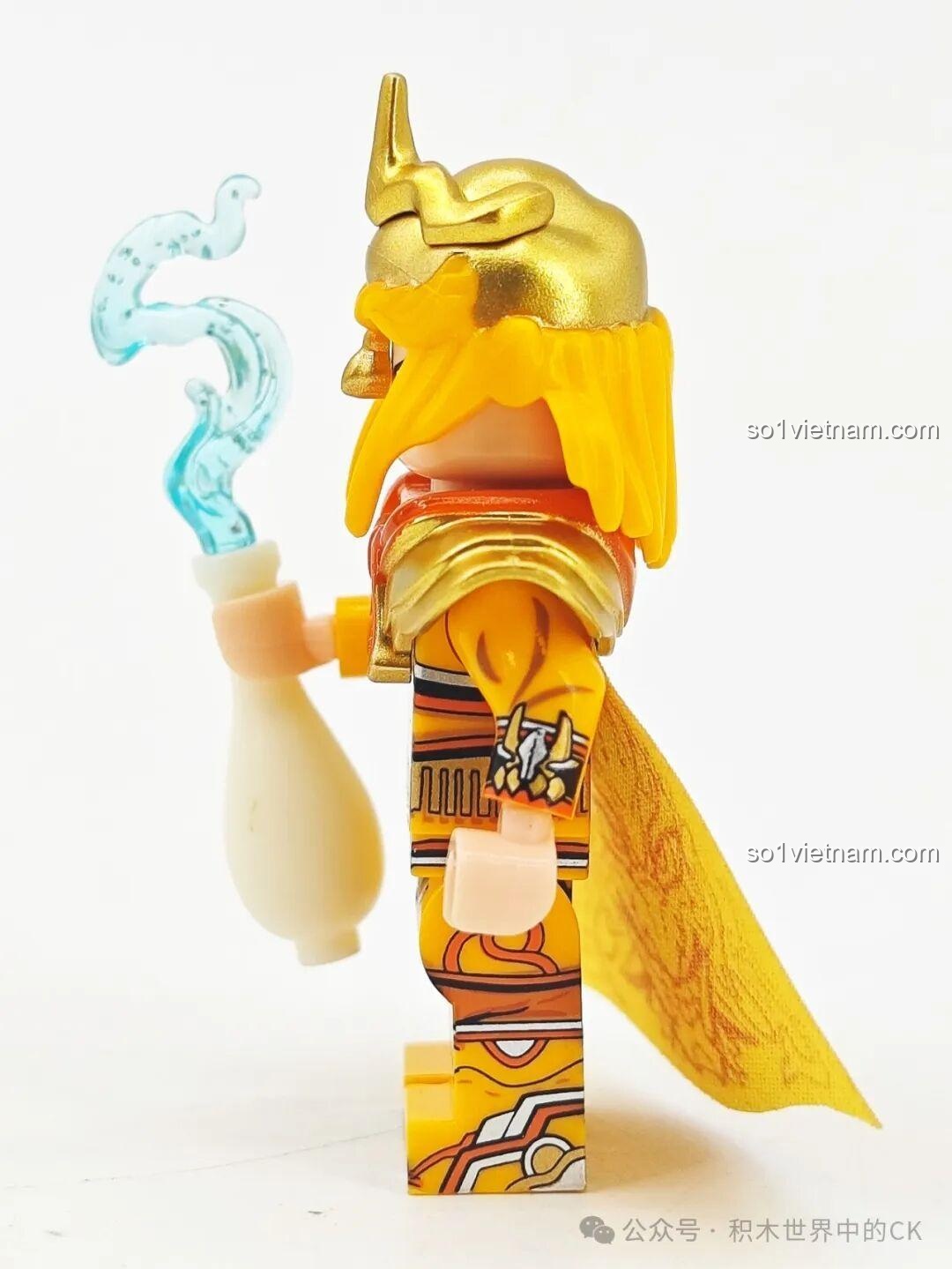 Mặt trước nhân vật Ngân Giác Đại Vương trong bộ đồ chơi lắp ráp