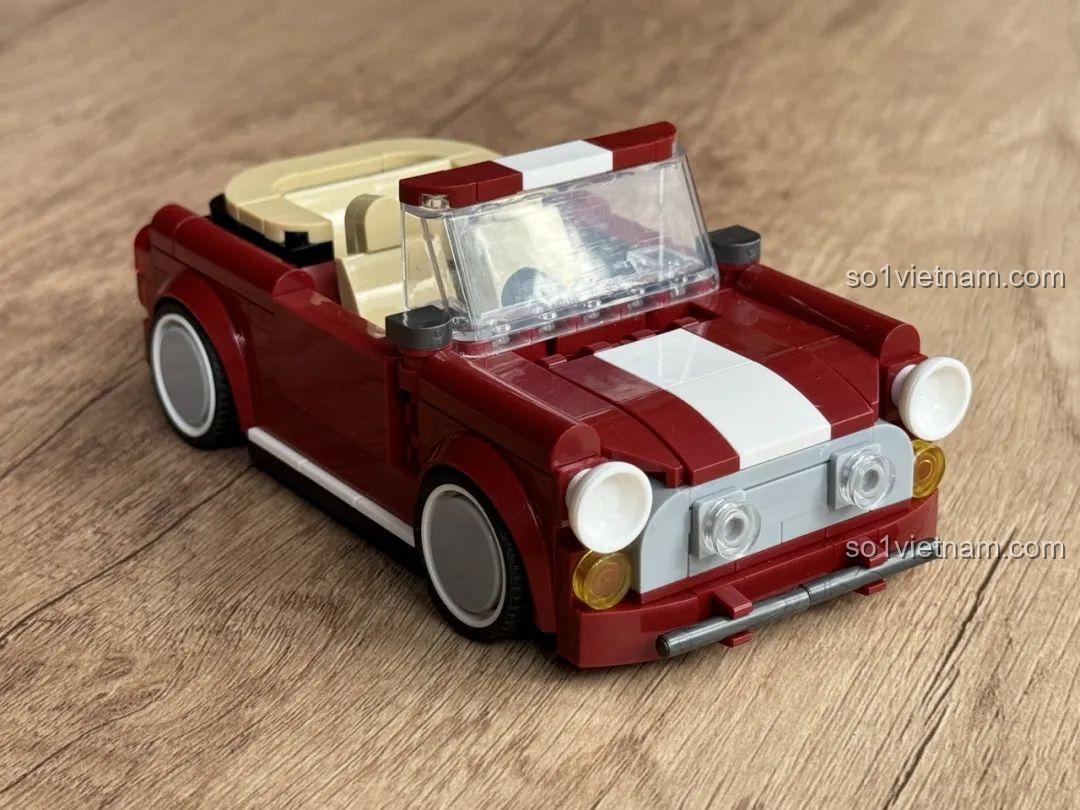 Mô hình BMW MINI Cooper mui trần hoàn thiện từ bộ lắp ghép JD077, nhìn từ cạnh bên và trên cao