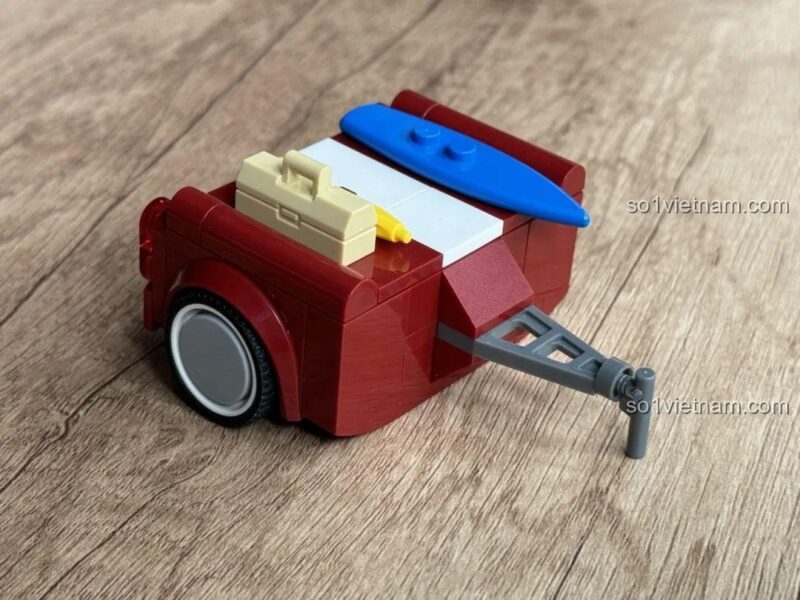 Mô hình BMW MINI Cooper mui trần hoàn thiện từ bộ lắp ghép JD077, nhìn từ phía trước và sau