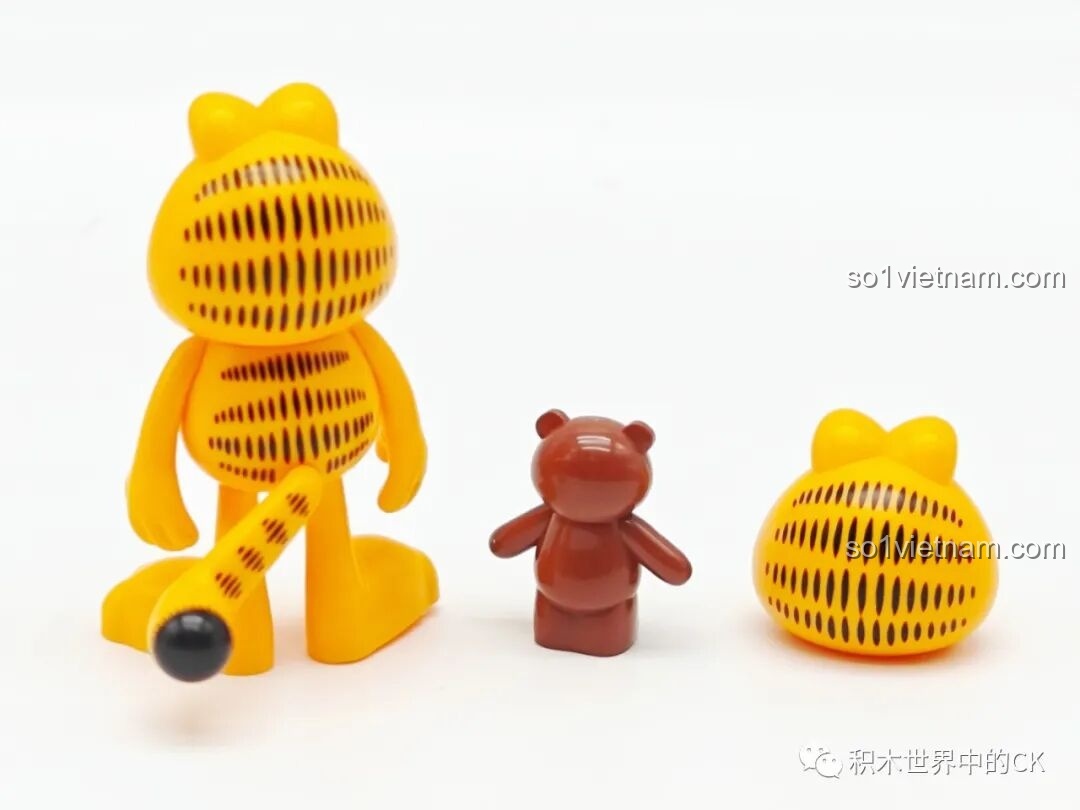 Thân và chân của Garfield sau khi lắp ráp