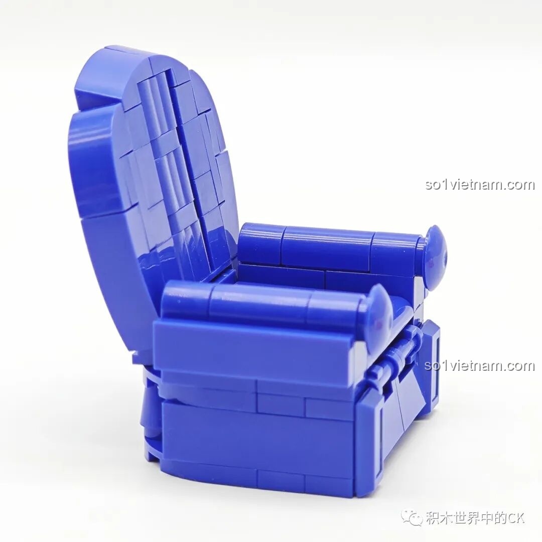 Mô hình Garfield trên ghế sofa Sluban