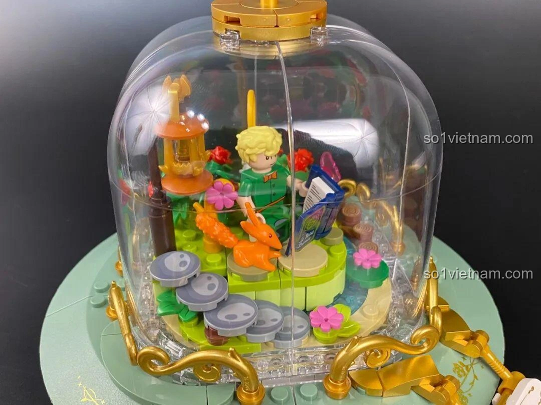 Các mảnh ghép trụ vàng óng ánh của bộ Đồng Hồ Cát 86301, tạo vẻ sang trọng.