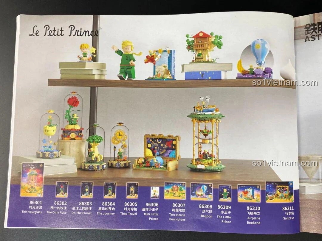 Mô hình Hoàng tử bé mini và cuốn sách trong bộ Vali 86311.