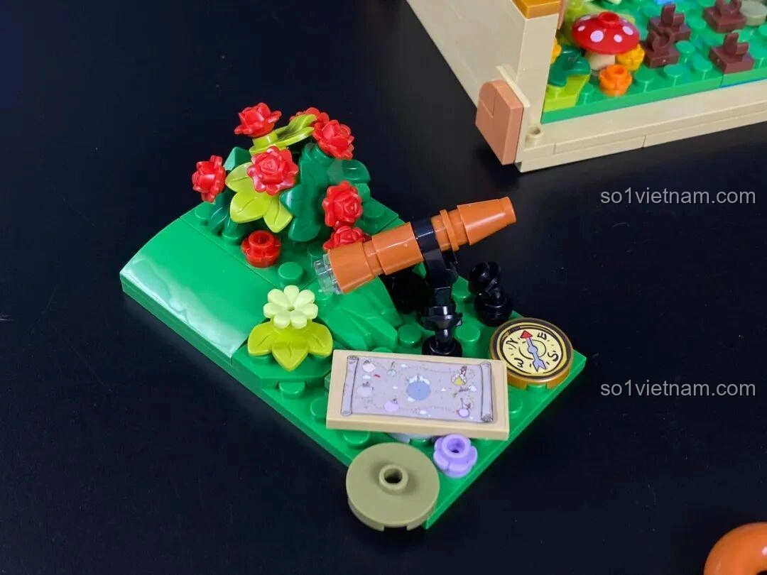 Mặt ngoài của bộ Vali 86311 sau khi dán đầy đủ sticker, trông như vali du lịch.