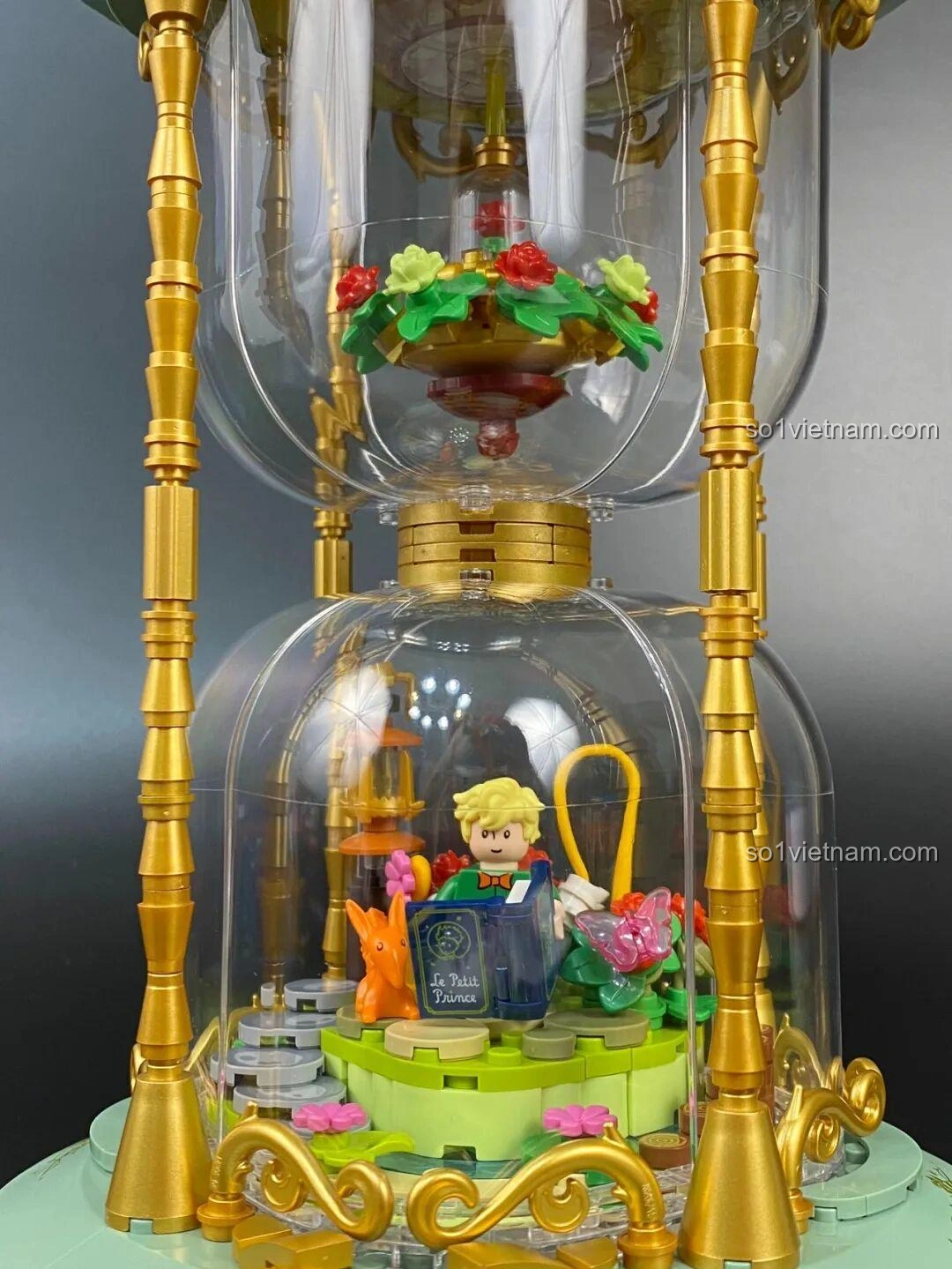 Minh họa các bước lắp ráp cơ bản của bộ Vali 86311 trong sách hướng dẫn.