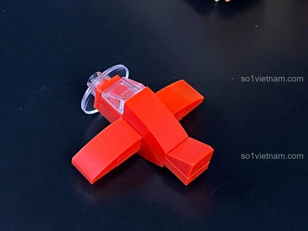 Góc nhìn cạnh bên của mô hình Vali 86311 khi mở ra, thể hiện chiều sâu của cảnh quan.