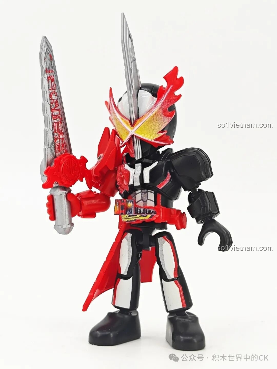 Cận cảnh mô hình Kamen Rider Kuuga BLOKEES