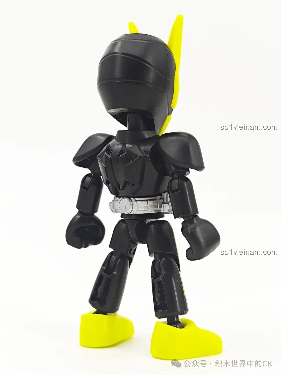 Cận cảnh mô hình Kamen Rider Kuuga Mãnh Thú Hình Thái BLOKEES