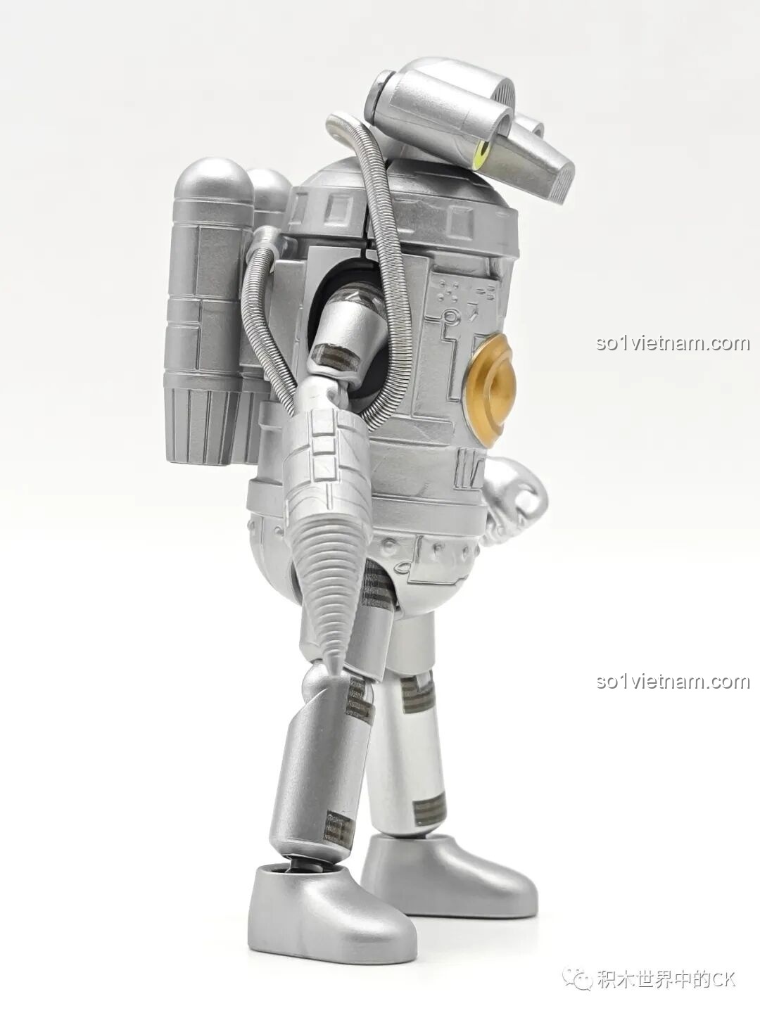 Ultraman Z và Space Sevenger trong tình huống căng thẳng