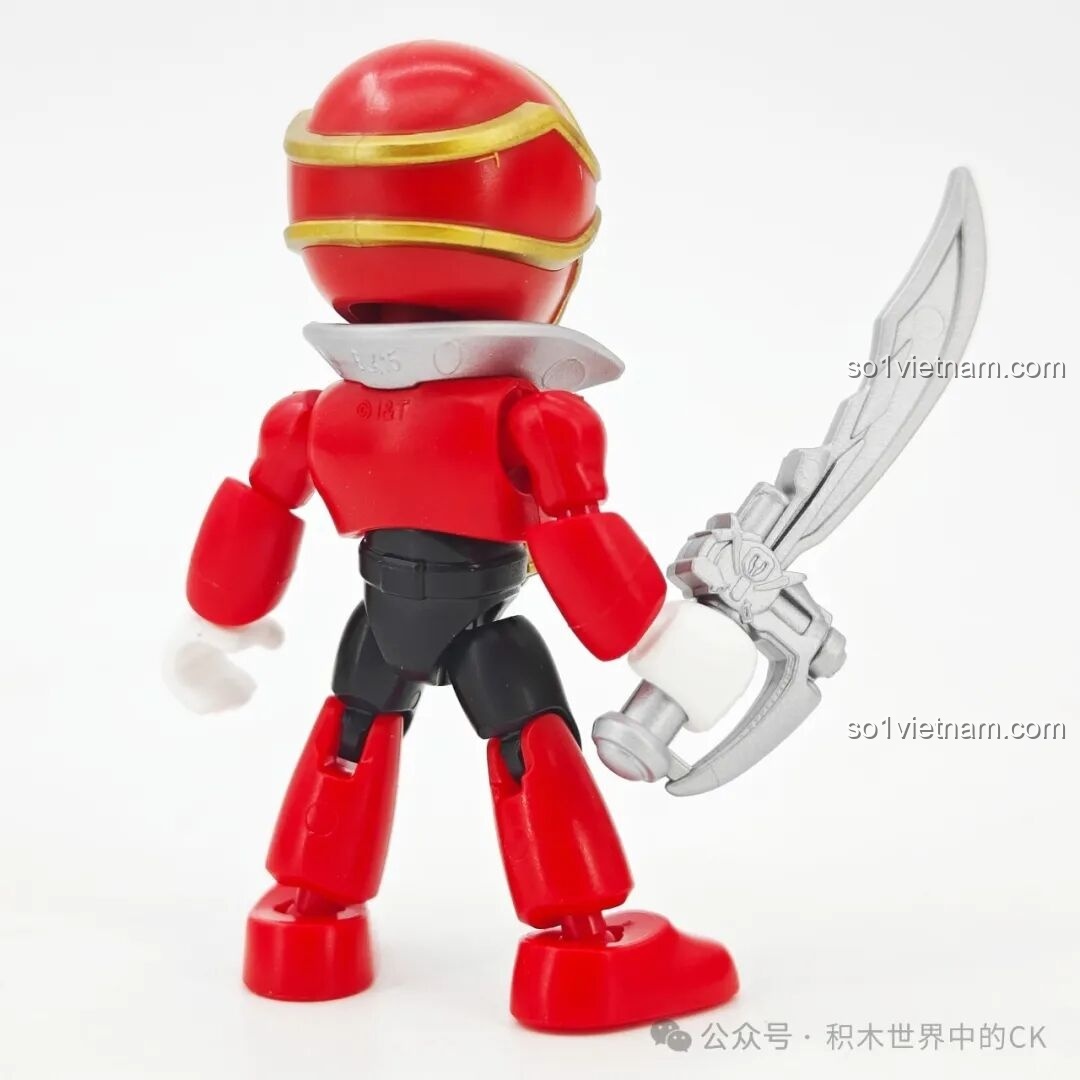 Mô hình Gokaiger Silver đã lắp ráp từ bộ Anh Hùng Tổng Động Viên