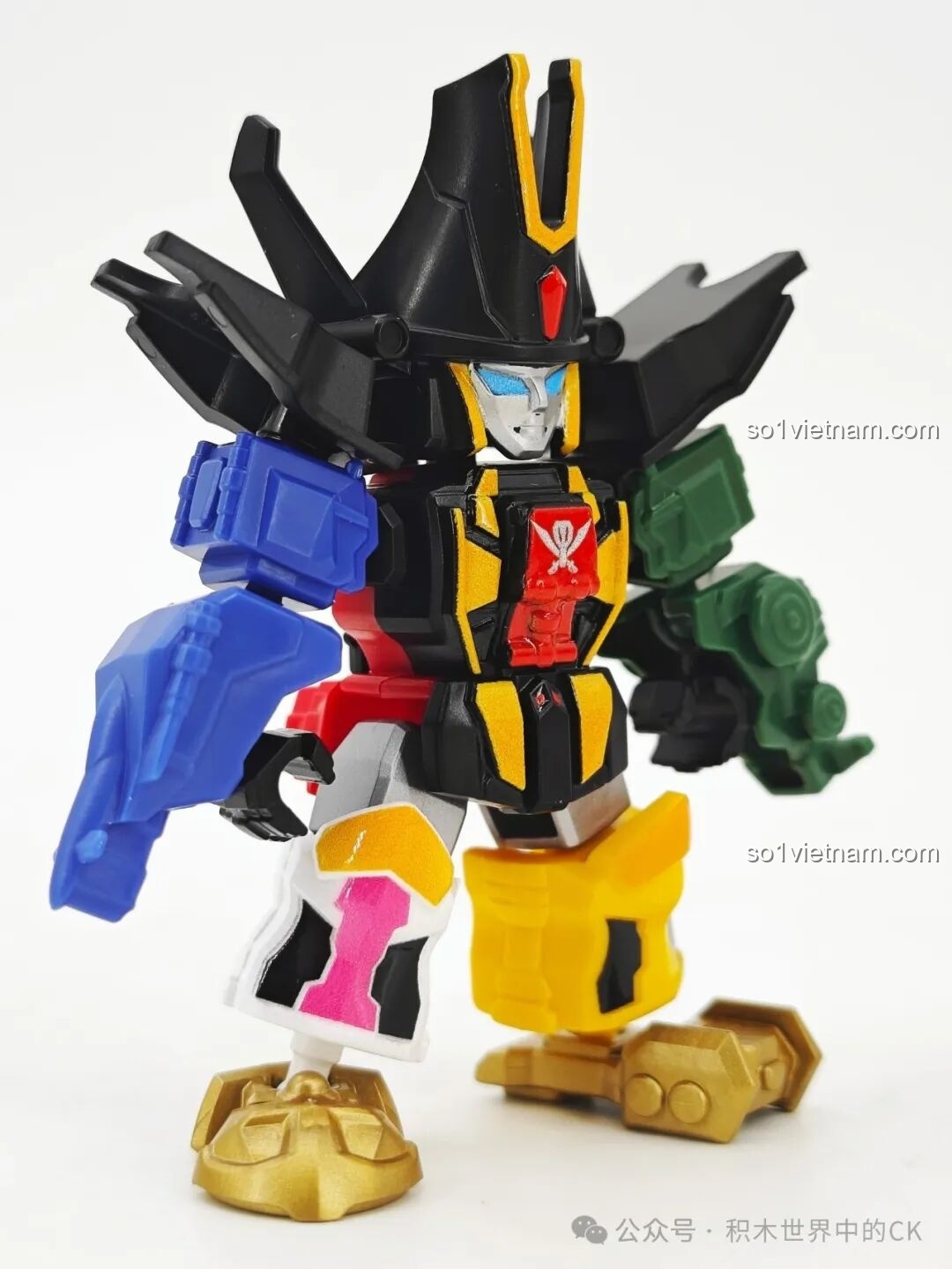 Dàn Gokaiger tạo dáng cùng nhau từ bộ lắp ráp Anh Hùng Tổng Động Viên