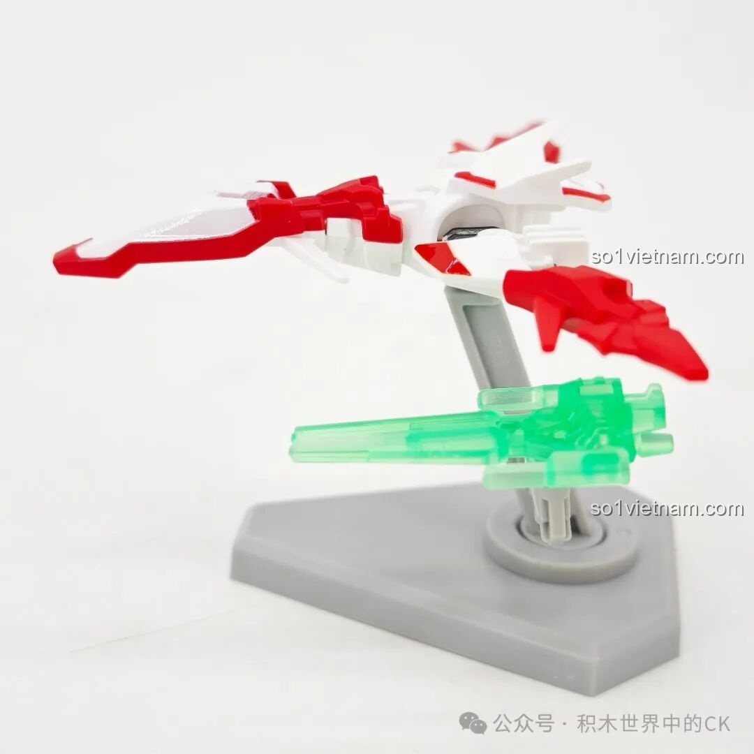 Cận cảnh mô hình Kamen Rider Decade từ bộ lắp ráp Anh Hùng Tổng Động Viên