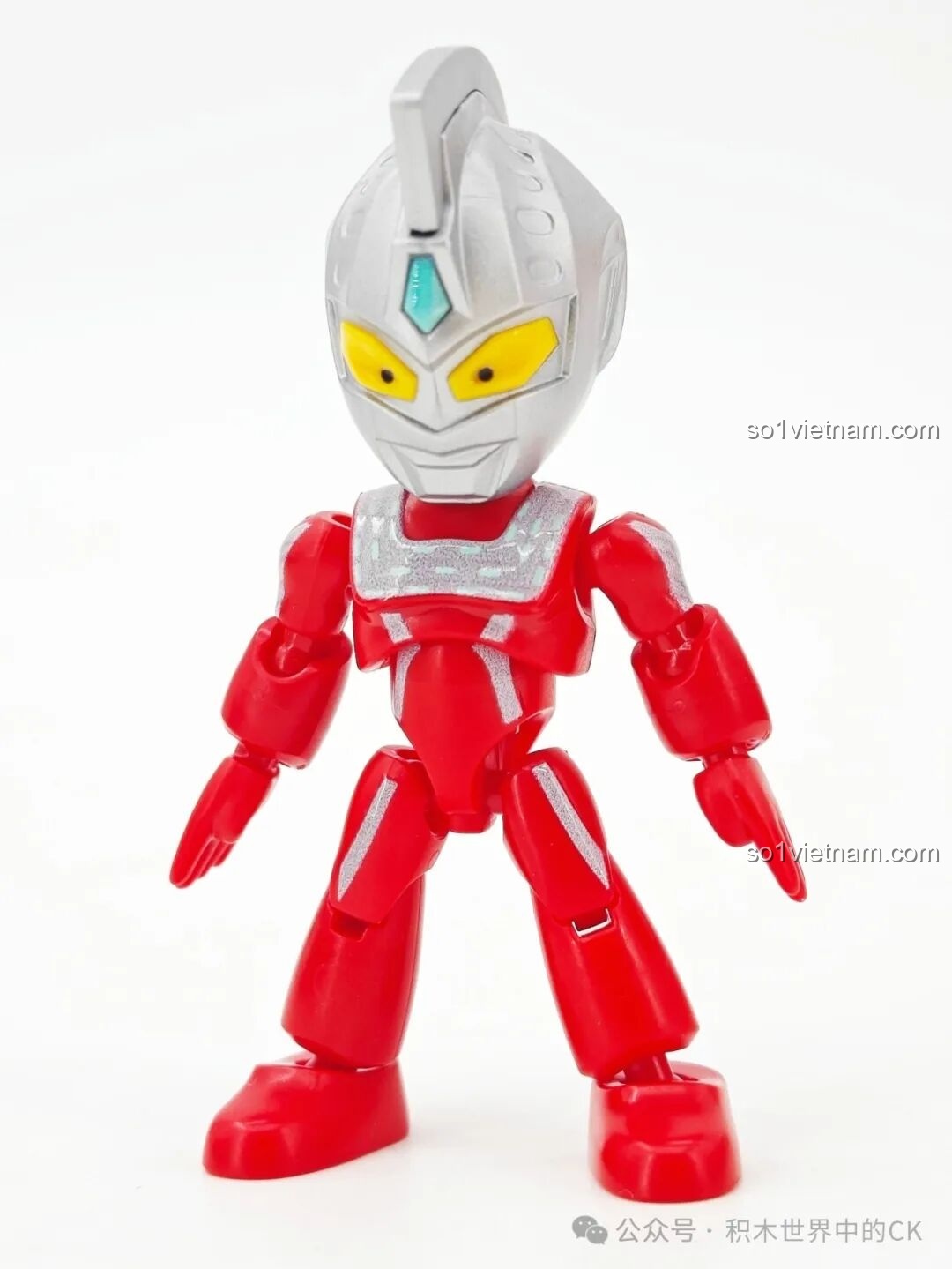 Cận cảnh mô hình Ultraman Seven từ bộ lắp ráp Anh Hùng Tổng Động Viên