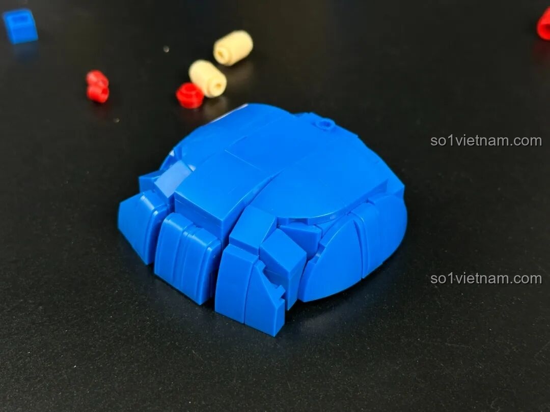 Cảnh nhà bếp được lắp ráp từ bộ đồ chơi Pop Team Epic