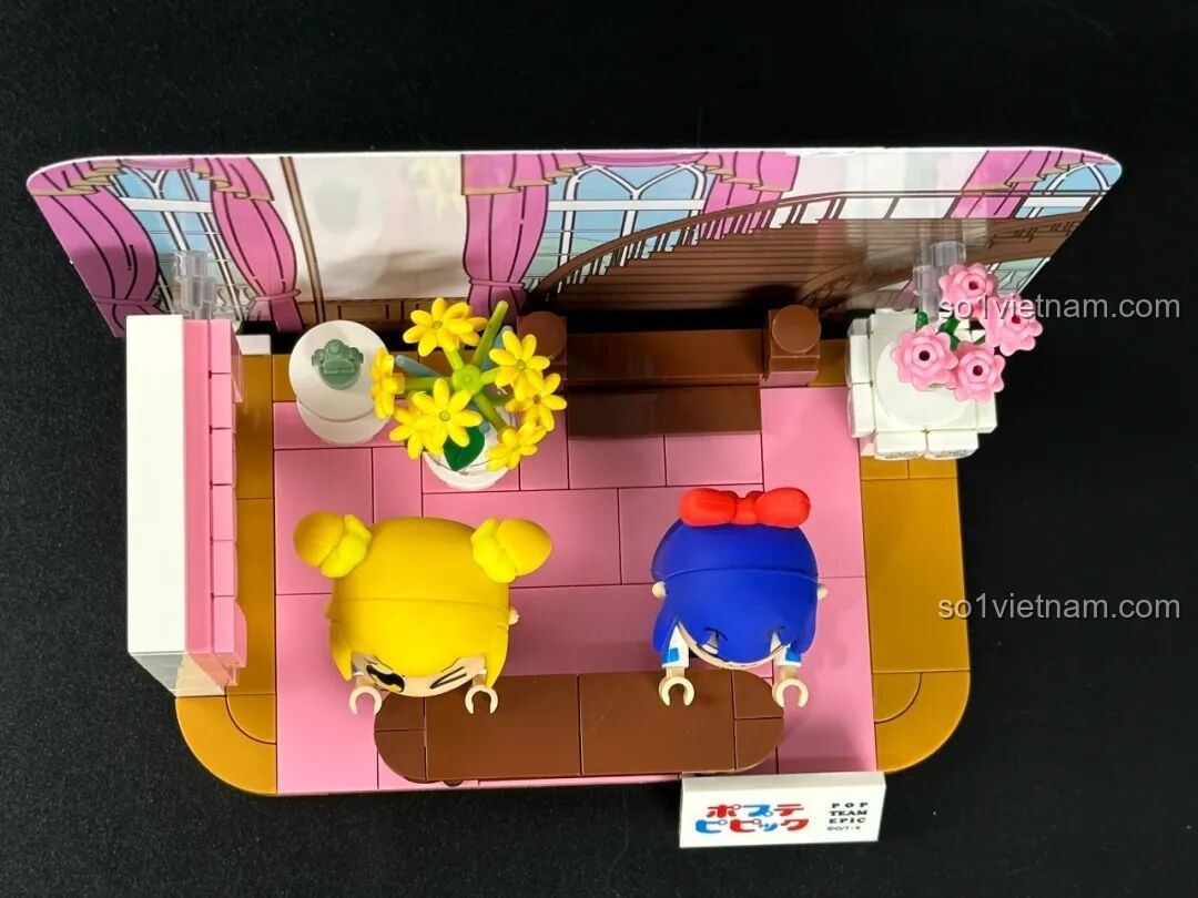 Pipimi với biểu cảm nháy mắt