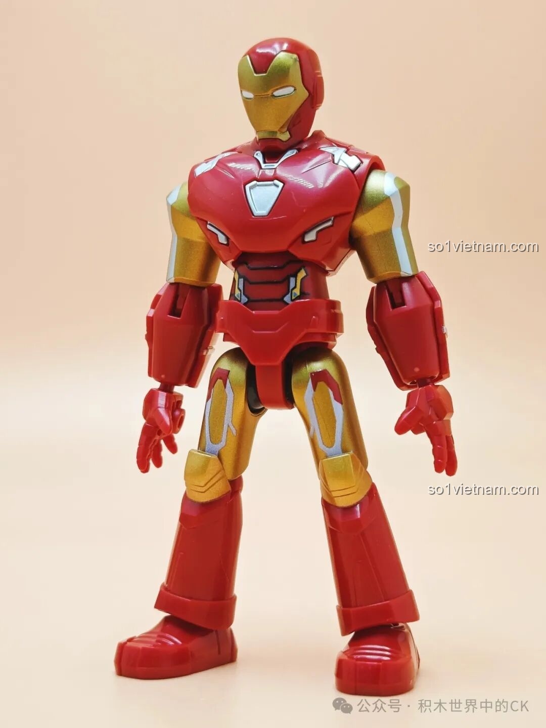 Mô hình Iron Man Mark VII hoàn chỉnh từ bộ lắp ráp Marvel Avengers Assemble