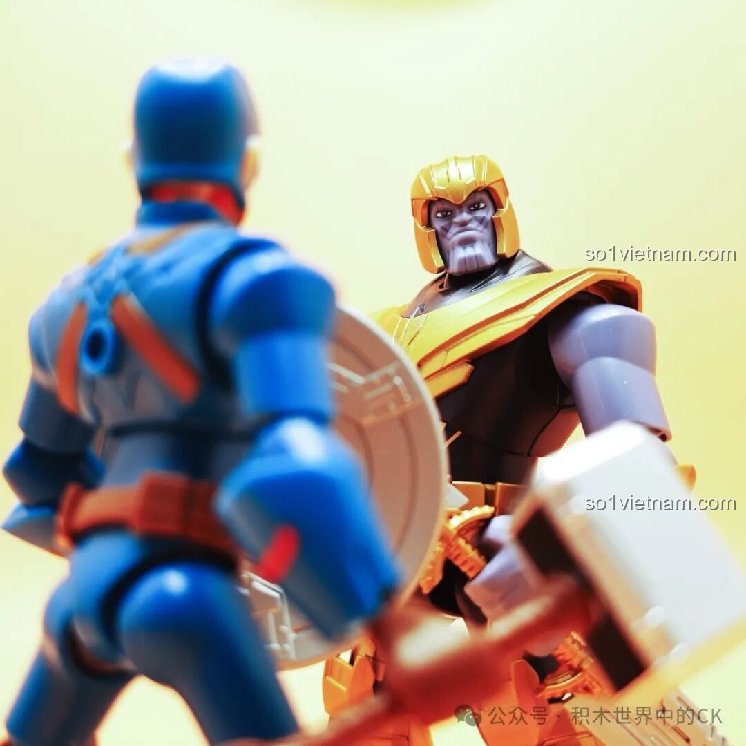 Phụ kiện của Iron Man Mark LXXXV trong bộ lắp ráp Marvel Avengers Assemble