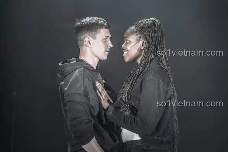 Mô hình Iron Man Mark LXXXV nhìn từ phía sau