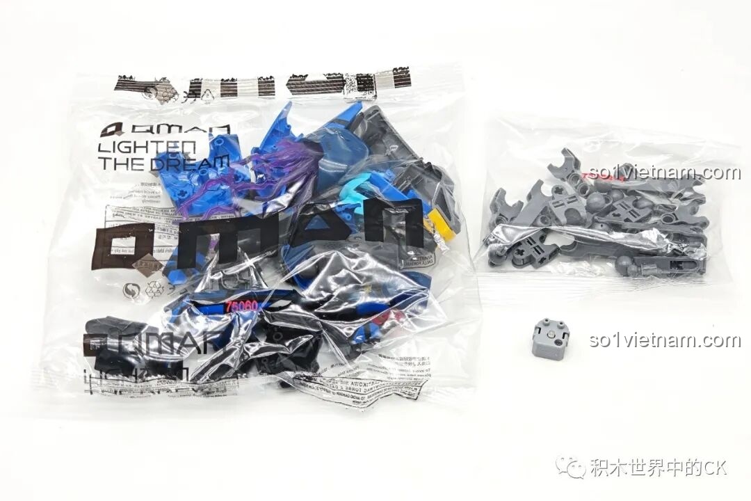 Các túi chi tiết lắp ráp cho Ultraman Tregear