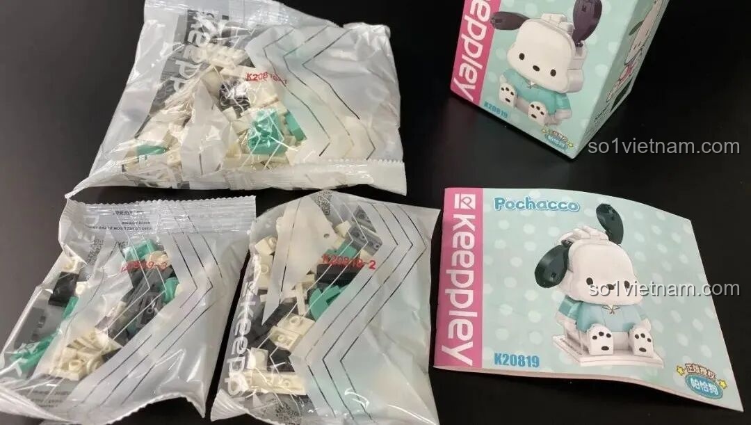 Hình ảnh quảng cáo bộ sưu tập Keeppley Sanrio KUPPY với các nhân vật Hello Kitty, My Melody, Kuromi, Pochacco.